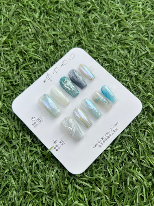 Azure Gleam 碧海流光