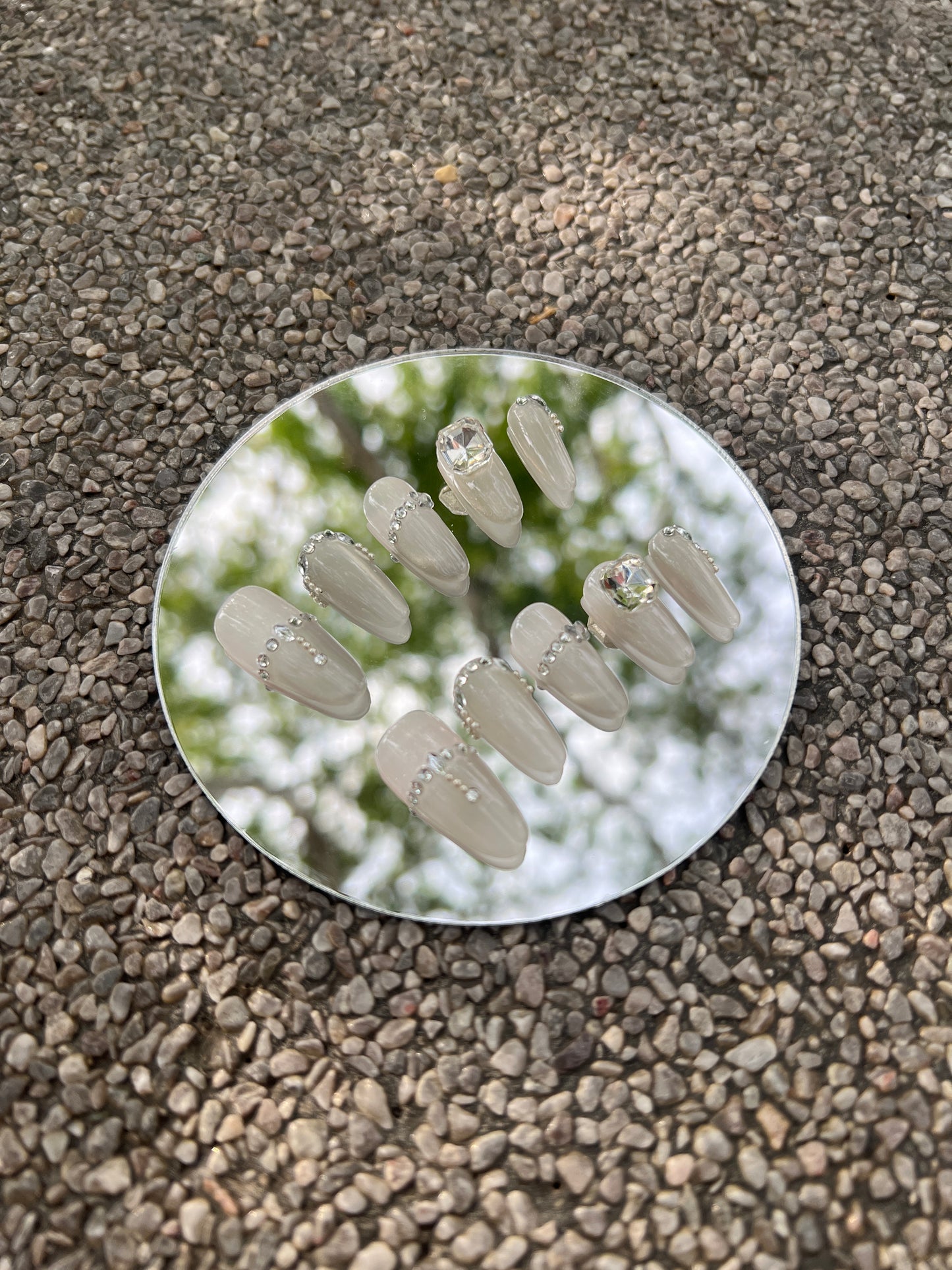 Galaxy Series | Lunar Cream 月色流云