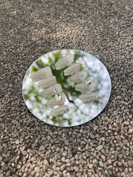 Galaxy Series | Lunar Cream 月色流云